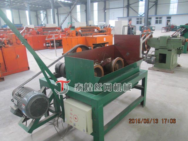小（xiǎo）型水箱拉絲機
